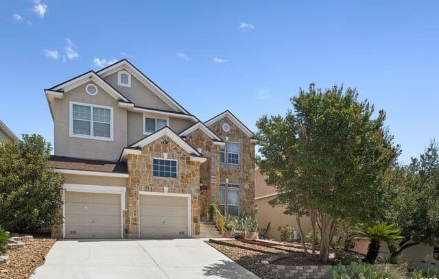 4-bedroom rental at 21419 La Pena in San Antonio, TX — photo 2