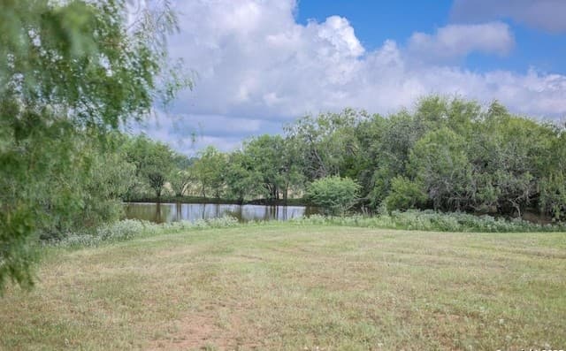 rental at 10454 S Foster Rd in San Antonio, TX — photo 2
