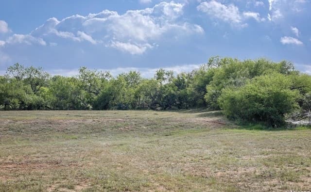 rental at 10454 S Foster Rd in San Antonio, TX — photo 3