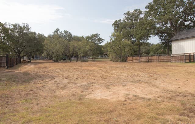 rental at 129 Bayberry Court in La Vernia, TX — photo 1
