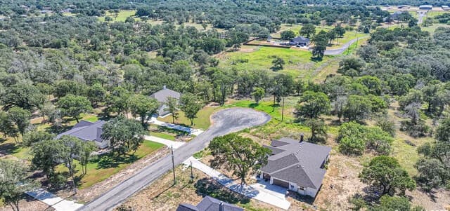 rental at 145 Timber Heights in La Vernia, TX — photo 3