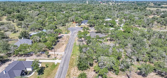 rental at 112 Timber Ridge in La Vernia, TX — photo 4