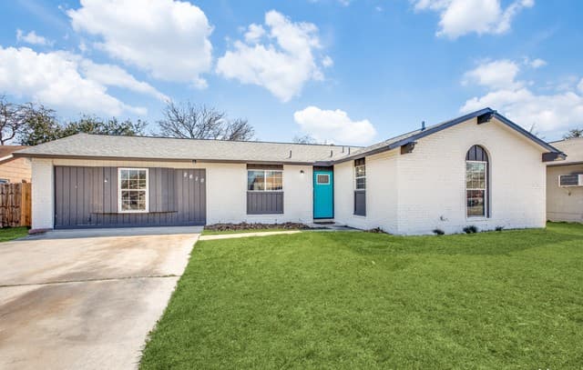 3-bedroom rental at 2610 Lakebriar St in San Antonio, TX — photo 1