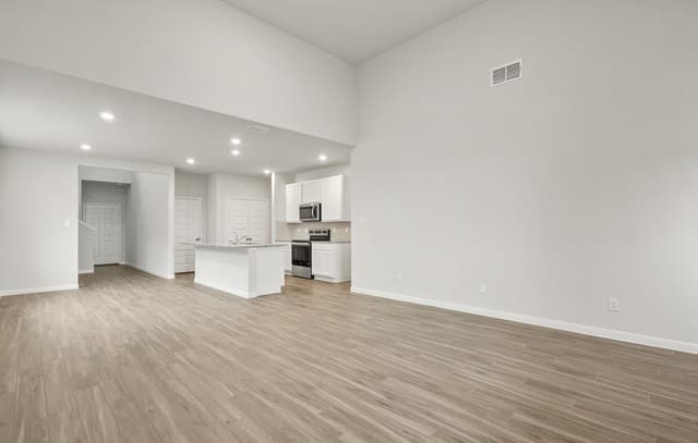 4-bedroom rental at 13631 Helton Pass in St Hedwig, TX — photo 4