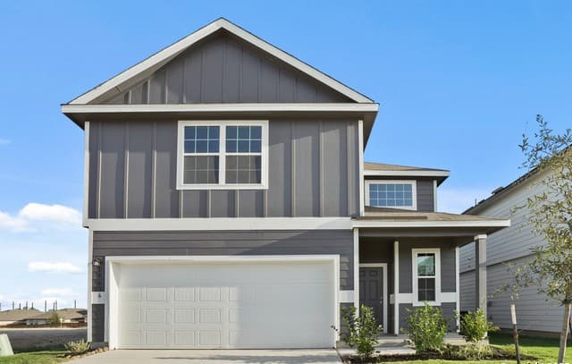 4-bedroom rental at 13636 Helton Pass in St Hedwig, TX — photo 1
