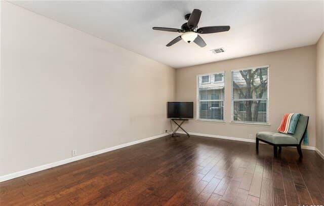 2-bedroom rental at 13411 Bristow Dawn in San Antonio, TX — photo 2