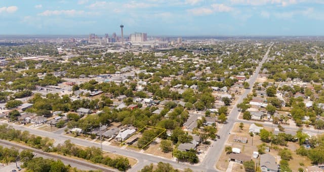 rental at 415 Westfall in San Antonio, TX — photo 5