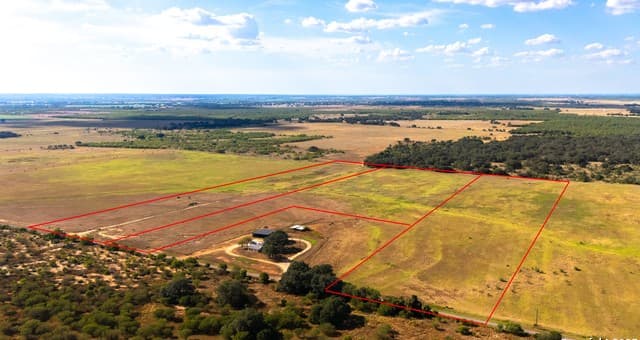 rental at TRACT 3 Bynum Road in Floresville, TX — photo 3
