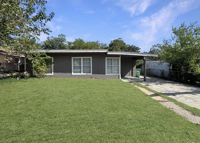 3-bedroom rental at 1611 La Manda in San Antonio, TX — photo 1