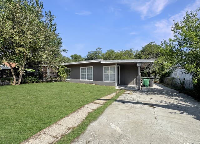 3-bedroom rental at 1611 La Manda in San Antonio, TX — photo 2