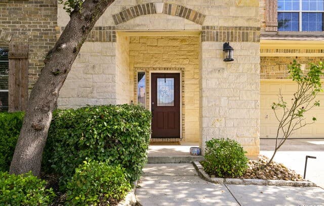 4-bedroom rental at 8918 Cordes in Helotes, TX — photo 4