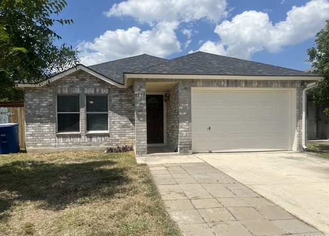 3-bedroom rental at 8131 Grand Bend DR in San Antonio, TX — photo 4
