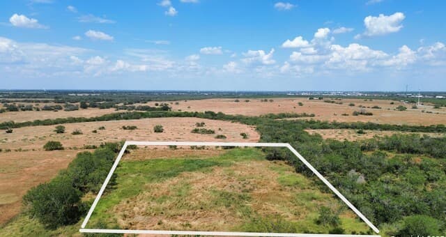 rental at TBD Cypress in Jourdanton, TX — photo 1