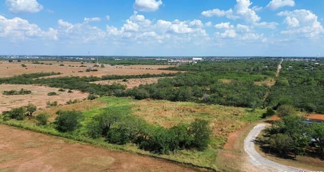 rental at TBD Cypress in Jourdanton, TX — photo 2