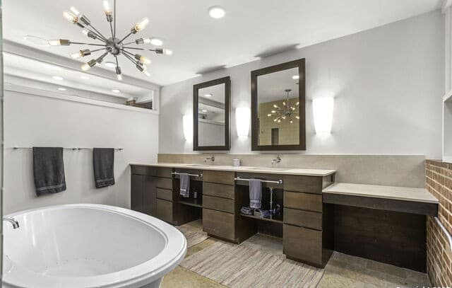 5-bedroom rental at 108 Schreiner Pl in San Antonio, TX — photo 5