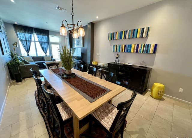 3-bedroom rental at 17902 La Cantera Pkwy Unit 504 in San Antonio, TX — photo 4
