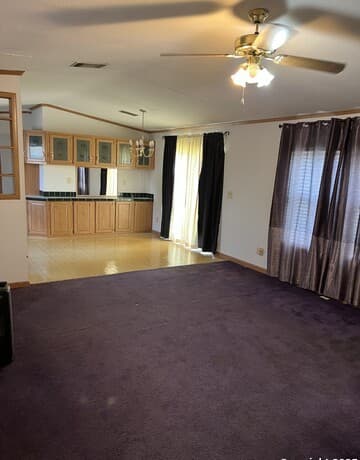 3-bedroom rental at 123 Chapman in Pleasanton, TX — photo 2