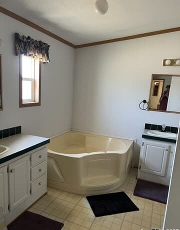 3-bedroom rental at 123 Chapman in Pleasanton, TX — photo 5