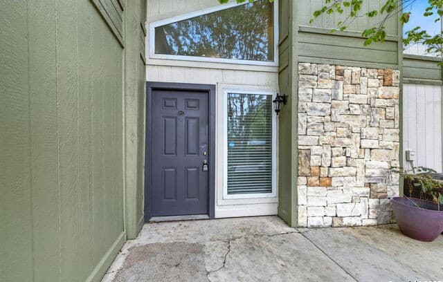 2-bedroom rental at 100 Lorenz Rd Unit 1502 in San Antonio, TX — photo 2
