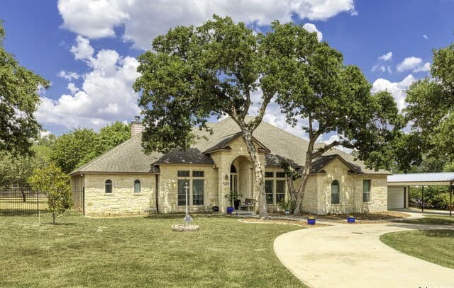 4-bedroom rental at 133 Copper Ridge in La Vernia, TX — photo 1