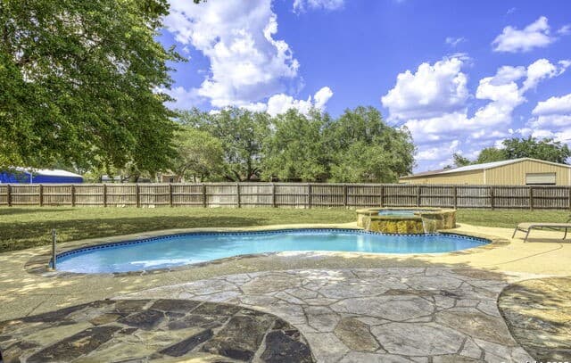 4-bedroom rental at 133 Copper Ridge in La Vernia, TX — photo 2