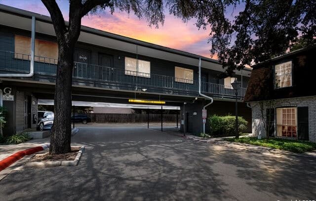 1-bedroom rental at 1045 Shook Unit 134G in San Antonio, TX — photo 1