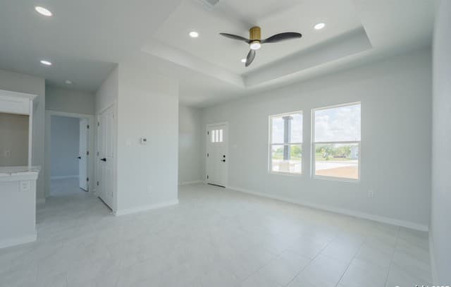 3-bedroom rental at 150 Ranchero Way in Natalia, TX — photo 4