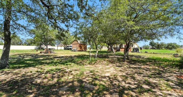 Home for sale at 121 Carrizo Ridge in Floresville, TX — photo 4