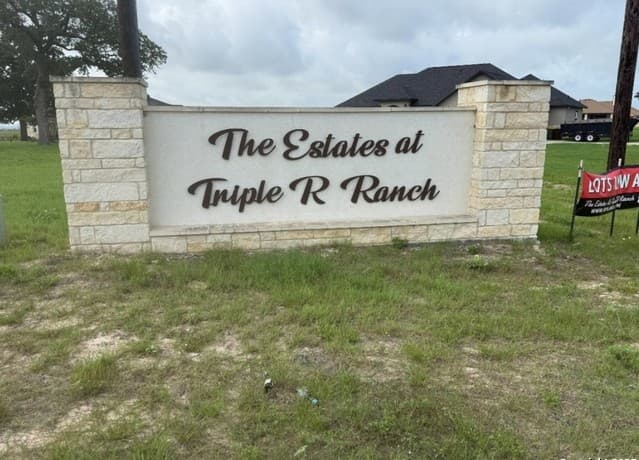 4-bedroom rental at 104 Estates in La Vernia, TX — photo 5