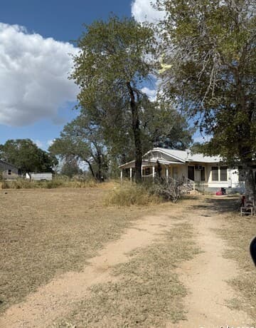 4-bedroom rental at 2067 Palo Alto in Von Ormy, TX — photo 2