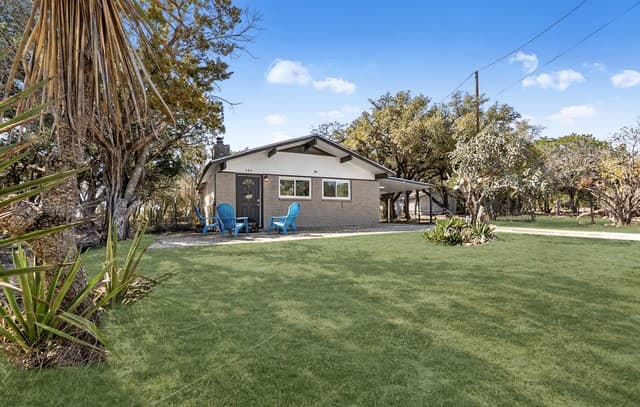 Home for sale at 1081 English Hollow in Bandera, TX — photo 5