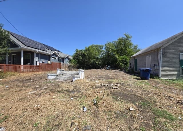 rental at 208 Cactus St. in San Antonio, TX — photo 5