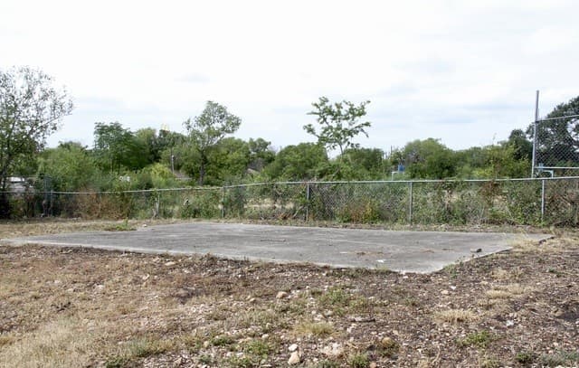rental at 1313 Norfleet Street in San Antonio, TX — photo 5