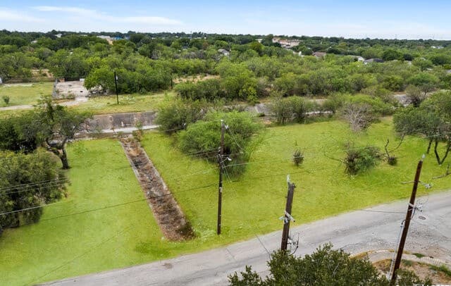 rental at 526 E Ansley St in San Antonio, TX — photo 5
