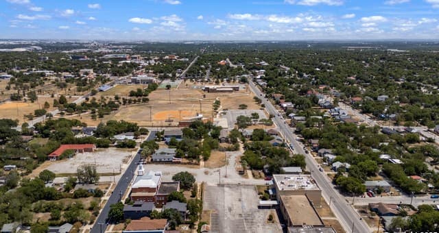 rental at 618 Piedmont in San Antonio, TX — photo 5