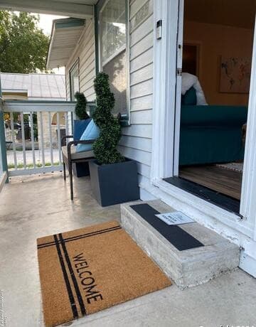 4-bedroom rental at 1023 Sacramento in San Antonio, TX — photo 4