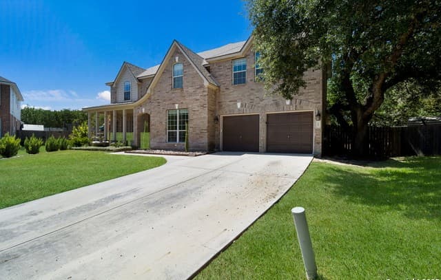 4-bedroom rental at 100 Green Stone in Cibolo, TX — photo 2