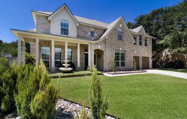 4-bedroom rental at 100 Green Stone in Cibolo, TX — photo 3