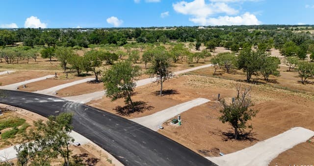 rental at 5112 E Hwy 290 #229 in Fredericksburg, TX — photo 3