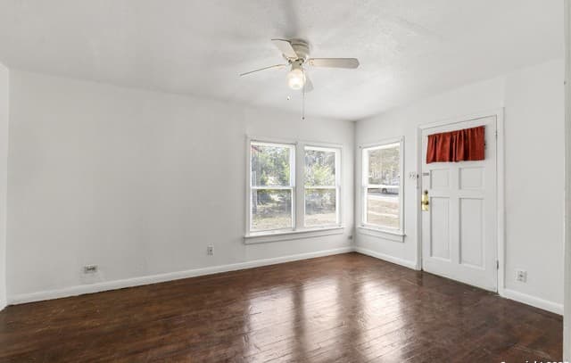 rental at 812 W Olmos Dr in San Antonio, TX — photo 5