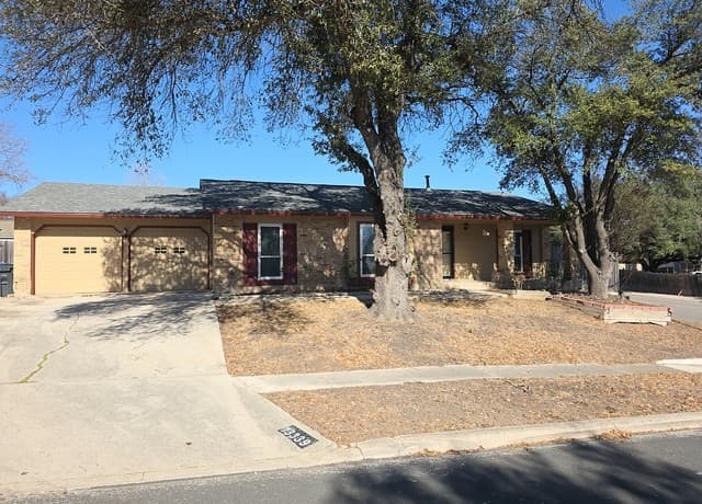 4-bedroom rental at 13339 Los Indios in San Antonio, TX — photo 1