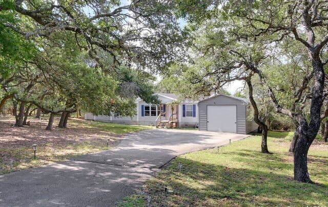 3-bedroom rental at 480 Rangeland in Blanco, TX — photo 1