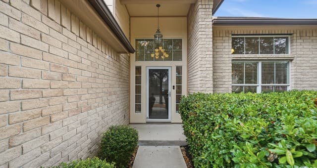 Home for sale at 716 Hollow Ridge in Schertz, TX — photo 2