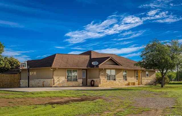 Home for sale at 5161 #2 County Road 302 in Floresville, TX — photo 3