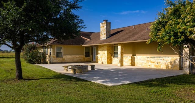 Home for sale at 5161 #2 County Road 302 in Floresville, TX — photo 4