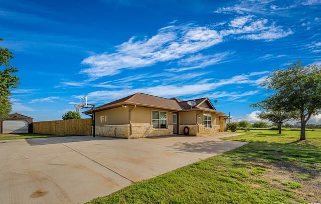 Home for sale at 5161 #2 County Road 302 in Floresville, TX — photo 5