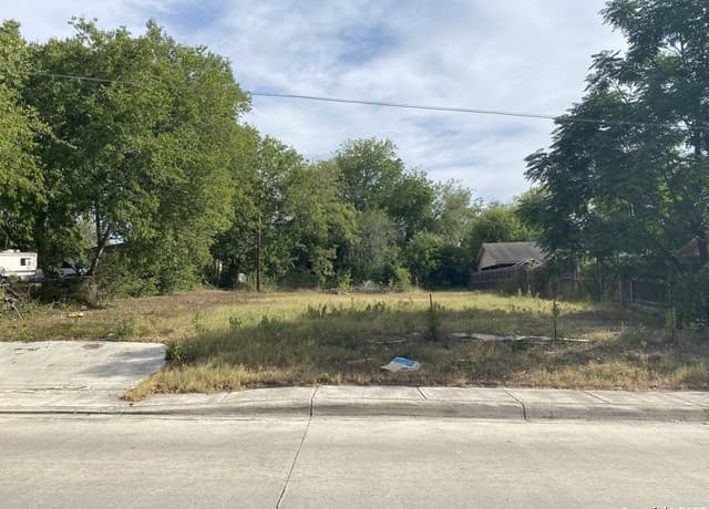 rental at 5124 E Hayden Dr in San Antonio, TX — photo 1