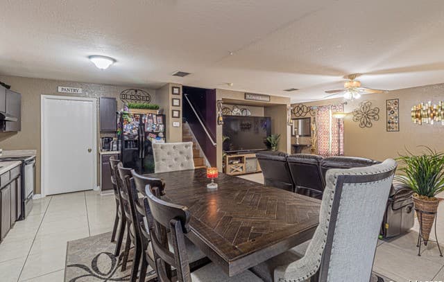 3-bedroom rental at 8910 Rhoda in San Antonio, TX — photo 5