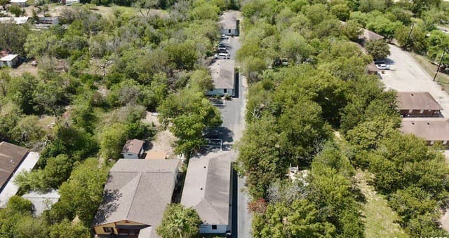 rental at 1655 Amanda in San Antonio, TX — photo 2