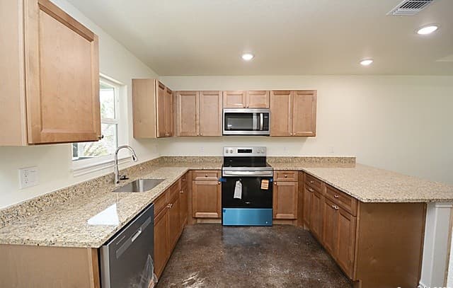 3-bedroom rental at 3015 Western Skies in Spring Branch, TX — photo 4